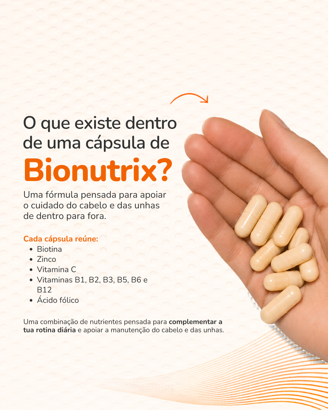 Mão segurando as cápsulas do suplemento alimentar BIONUTRIX